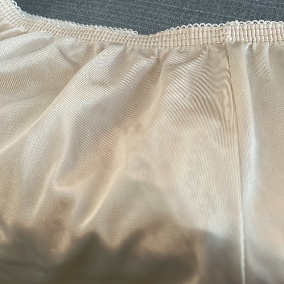 Two Capri-Style Slips - Picture 3 of 4